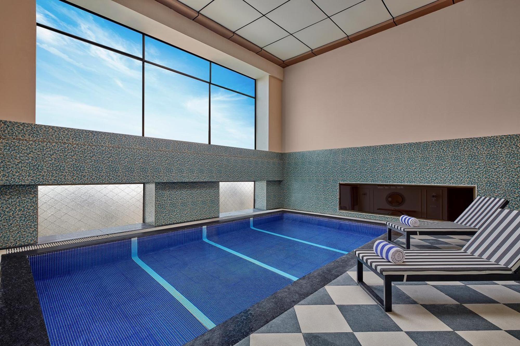 Doubletree By Hilton Varanasi Exterior photo